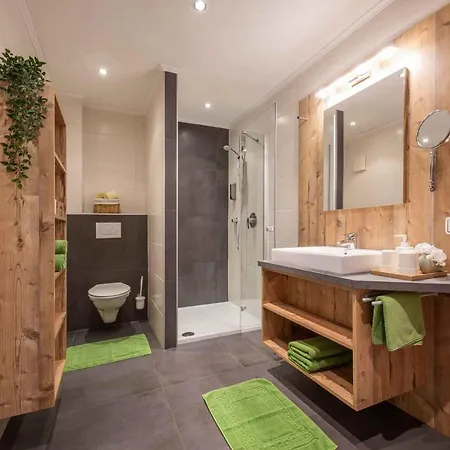 Stern דירה ניוסטיפט אים סטובאיטל